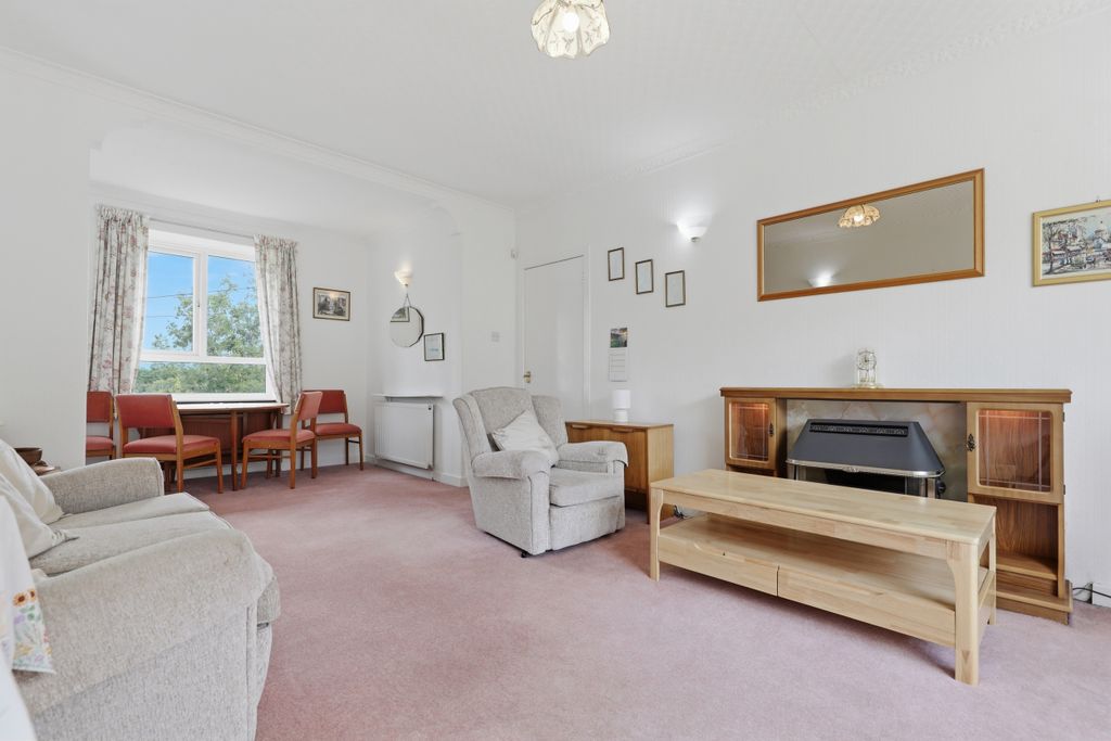 Property photo 2 of 36