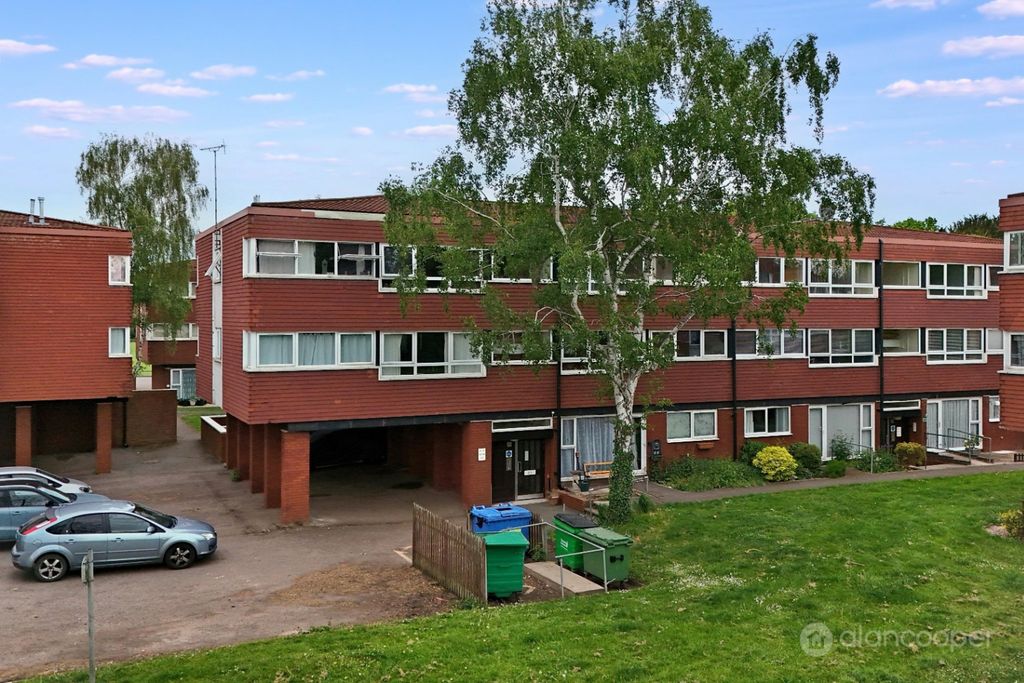 Property photo 1 of 16 5104700