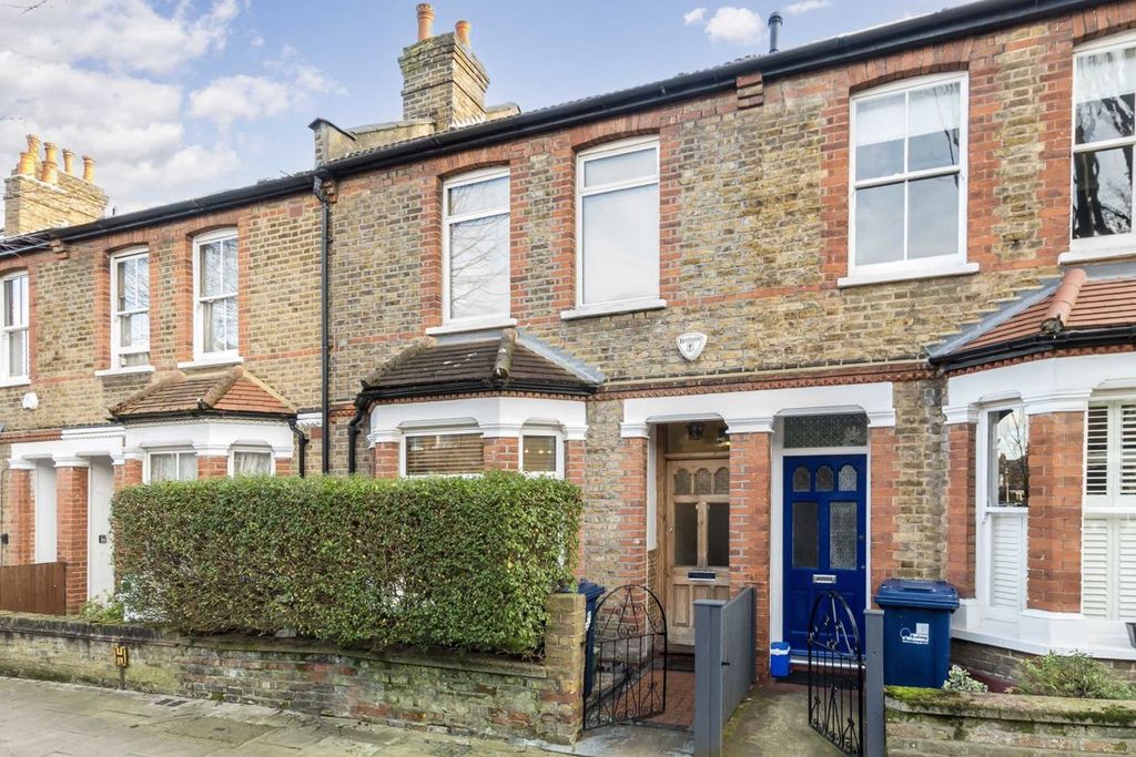 Property photo 1 of 8