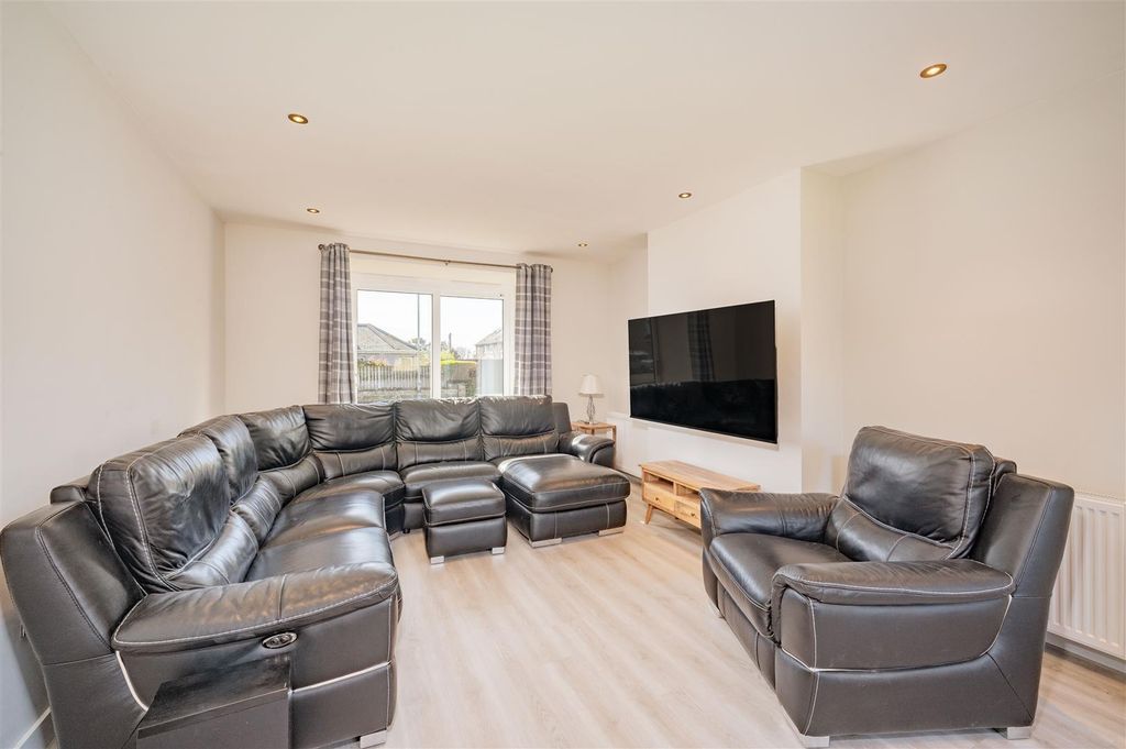 Property photo 2 of 21 40 Lowson Avenue Carnoustie-1.Jpg