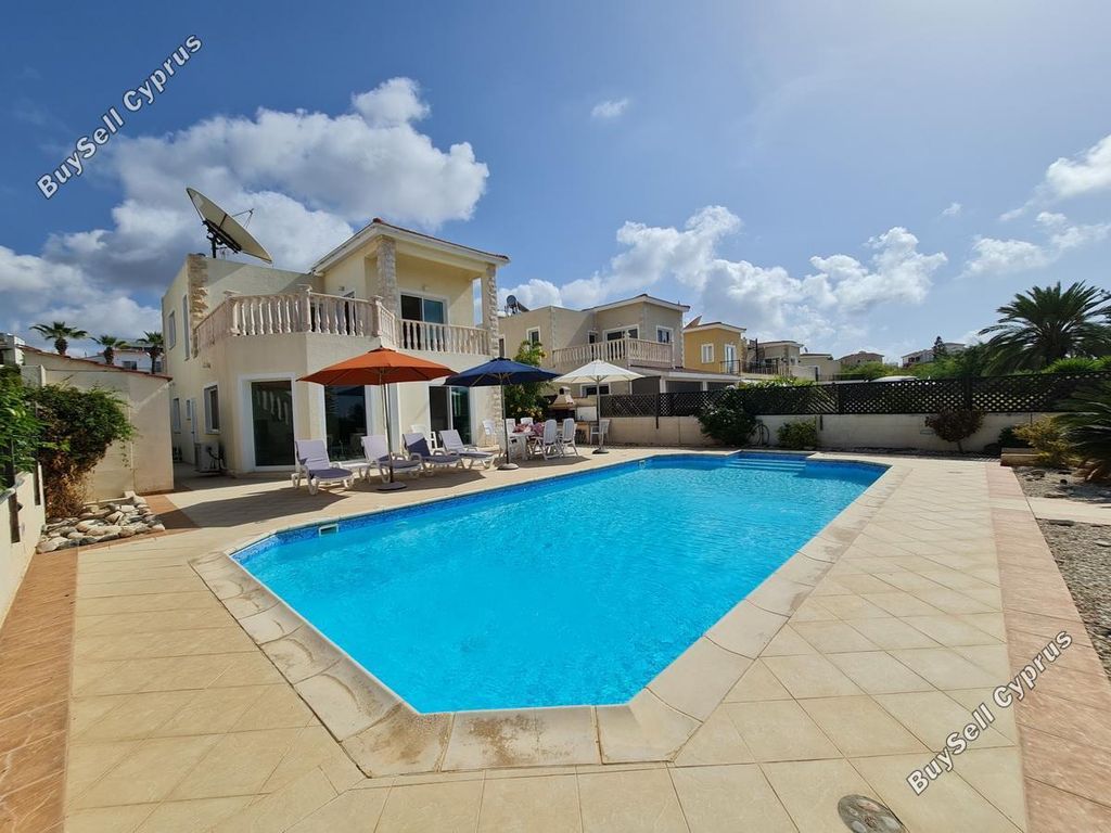 Property photo 2 of 69