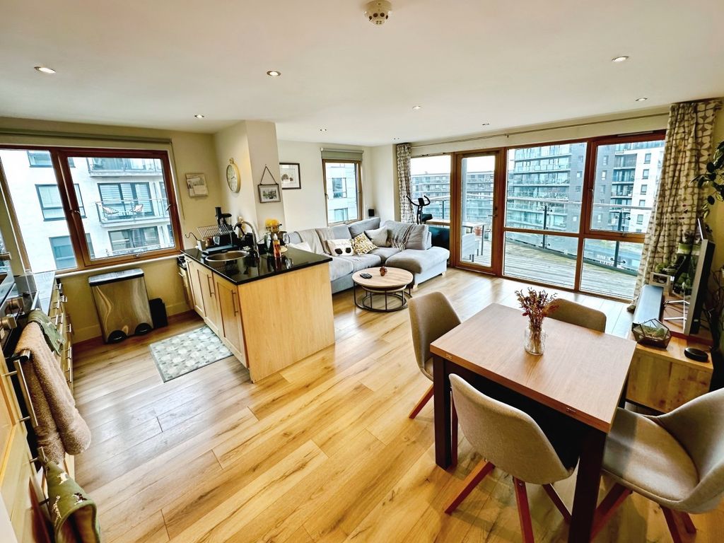 Property photo 3 of 11 Picture No. 14