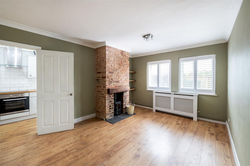 Property photo 3 of 32 7 Oakfield Road Internals-7.Jpg