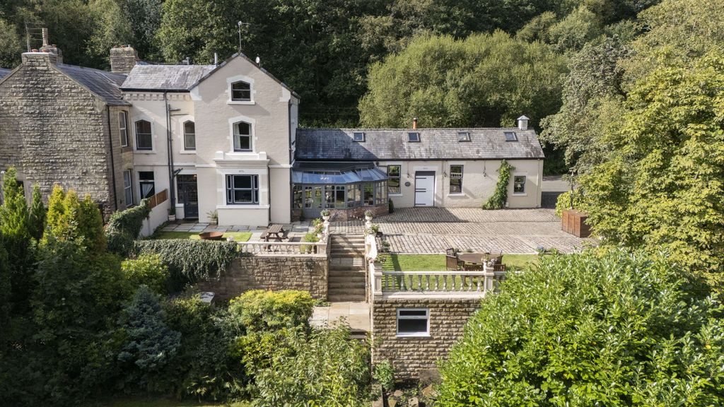 Property photo 1 of 49