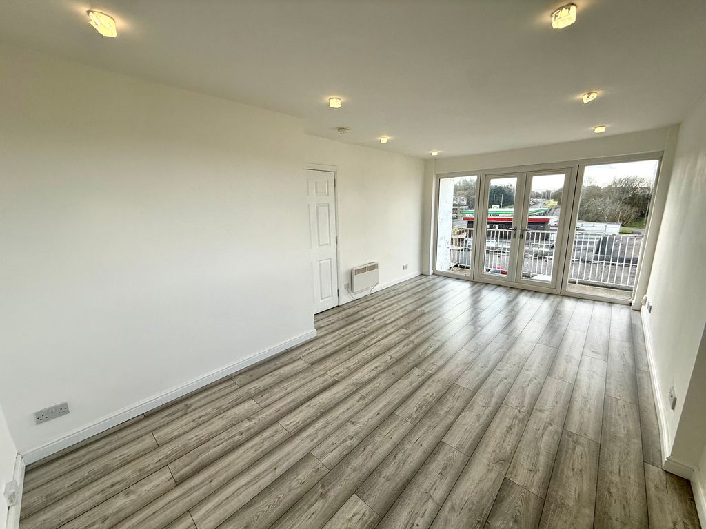 Property photo 2 of 7 2