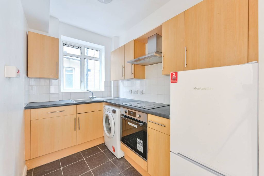 Property photo 2 of 9