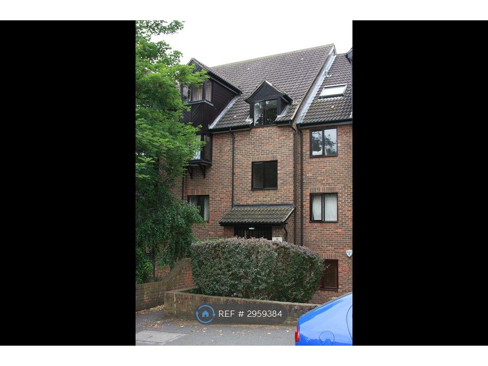 Property photo 2 of 11 Front Of Building