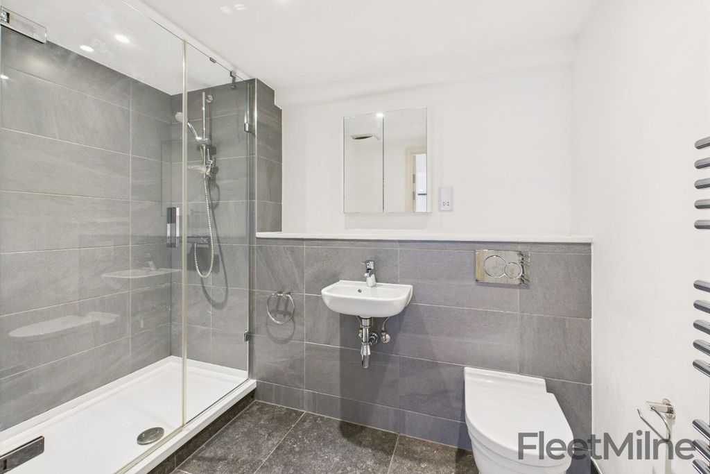 Property photo 2 of 13 Bathroom