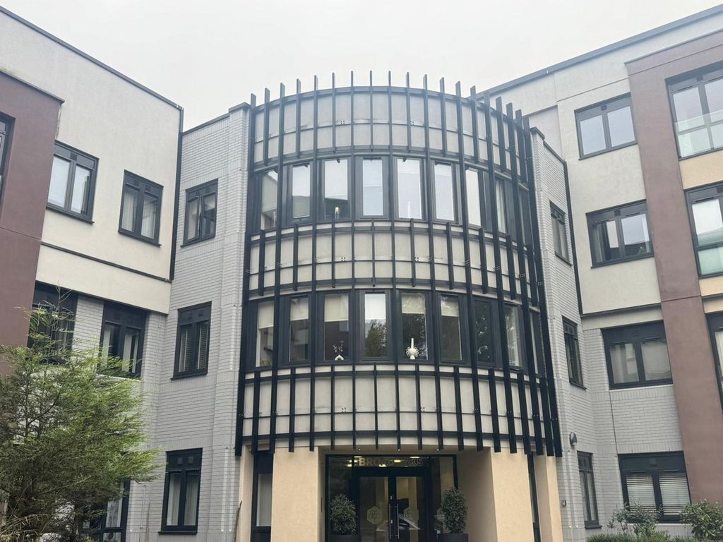 Property photo 1 of 8