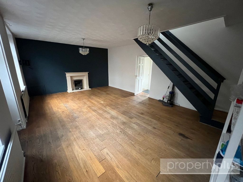 Property photo 2 of 10 Picture No. 06