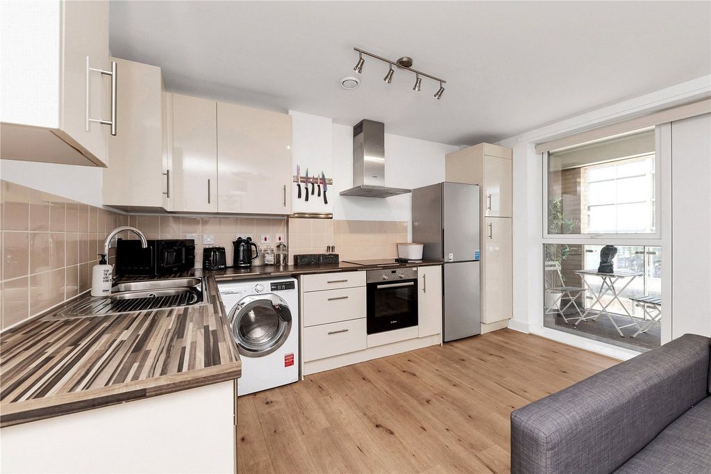 Property photo 2 of 9 Picture No. 08