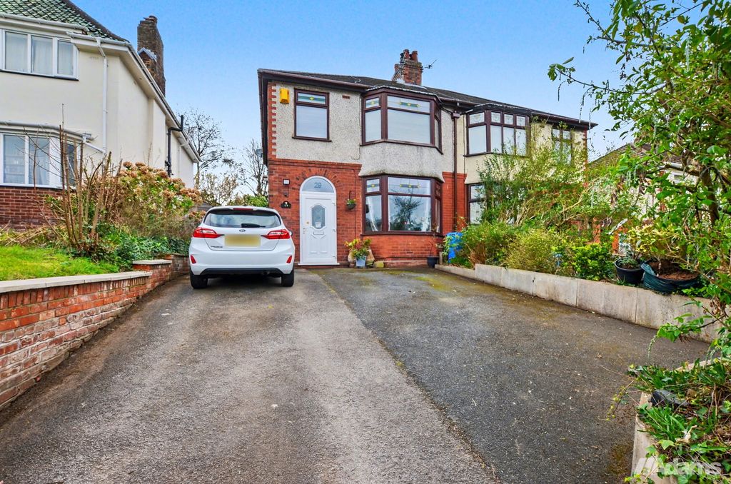 Property photo 2 of 33