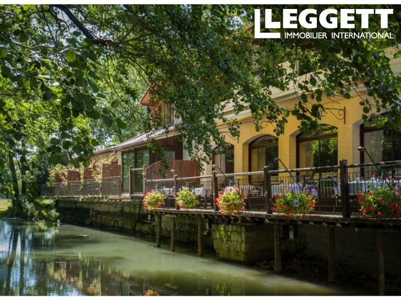 Property photo 2 of 9