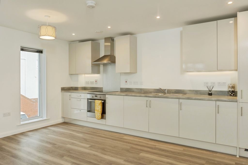 Property photo 3 of 12 Pbox-Img.Jpg