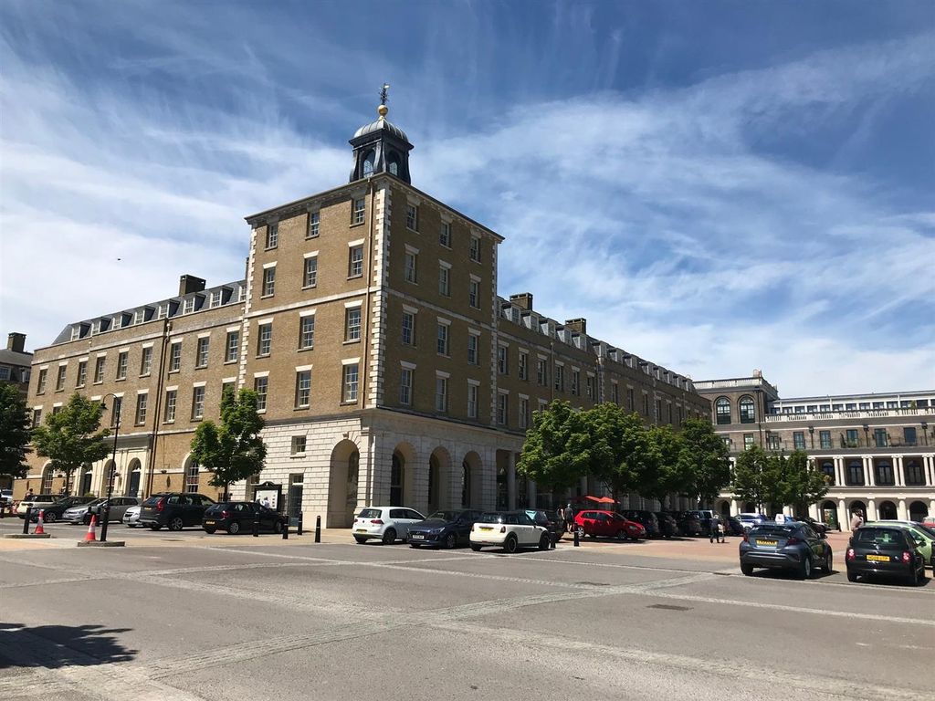 Property photo 1 of 14 Kingspoint House Corner.Jpg