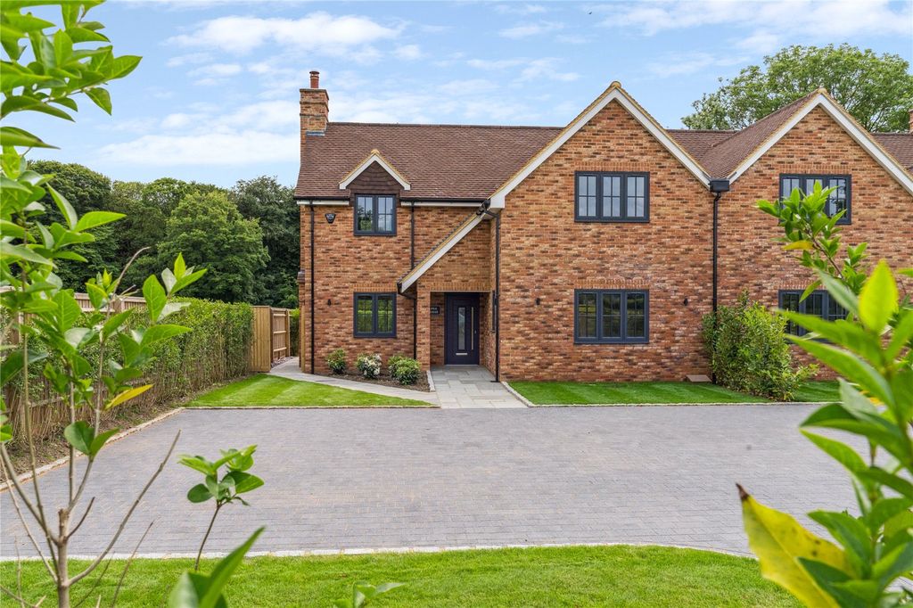 Property photo 1 of 17 April Breeze