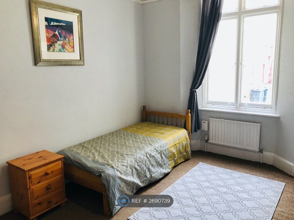 Property photo 3 of 7