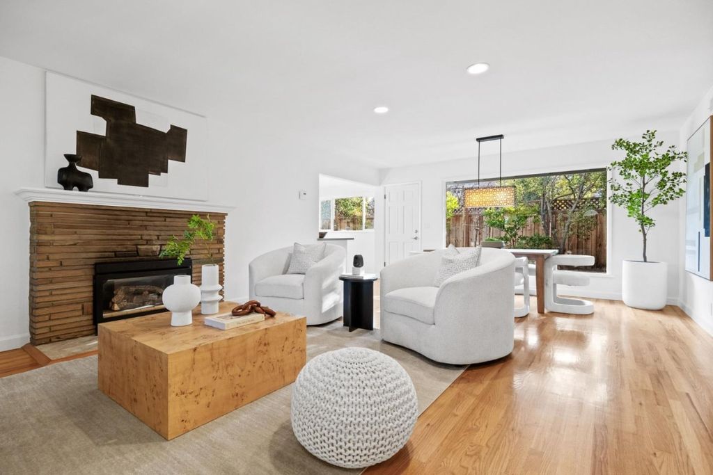 Property photo 3 of 40