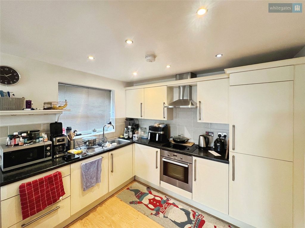 Property photo 2 of 11 Picture No. 05