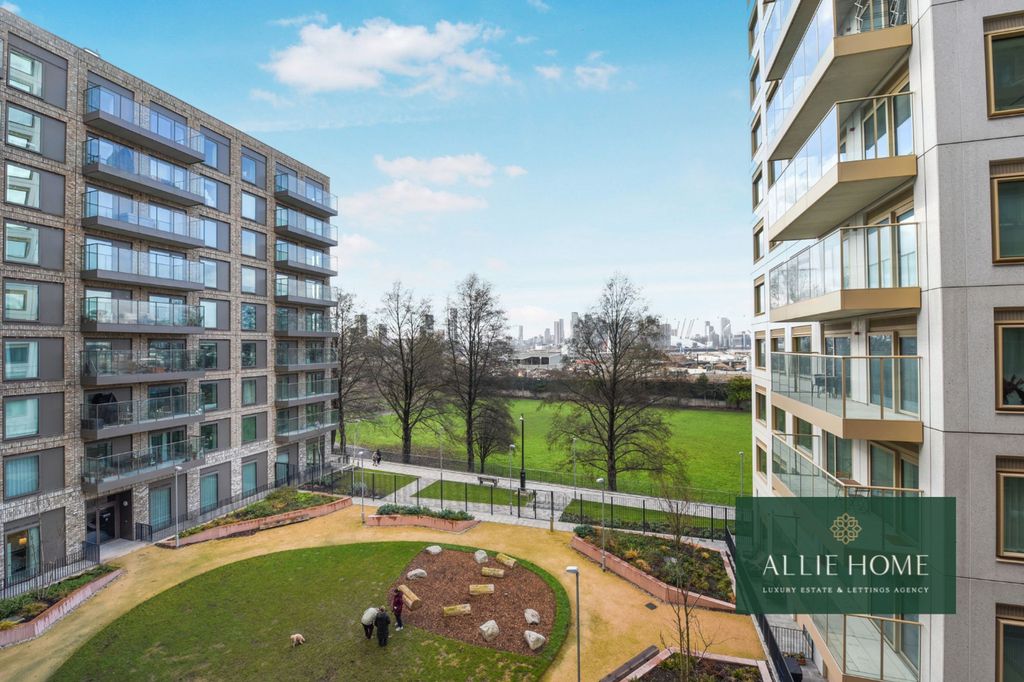 Property photo 2 of 28