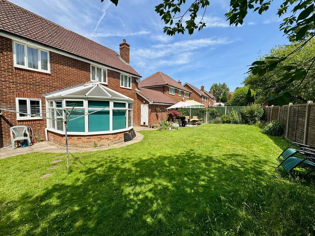 Property photo 2 of 21
