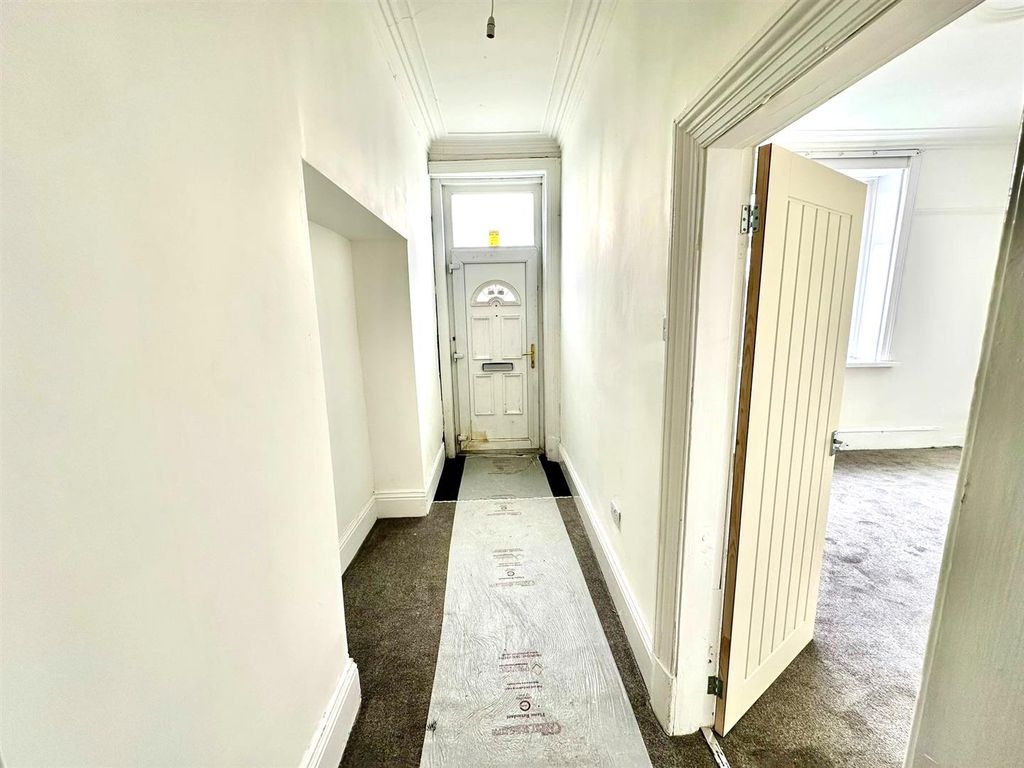 Property photo 2 of 9 Photo-2025-11-05-12-42-07.Jpg