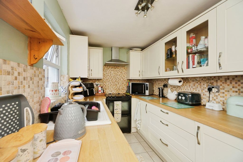 Property photo 3 of 20 Pbox-Img.Jpg