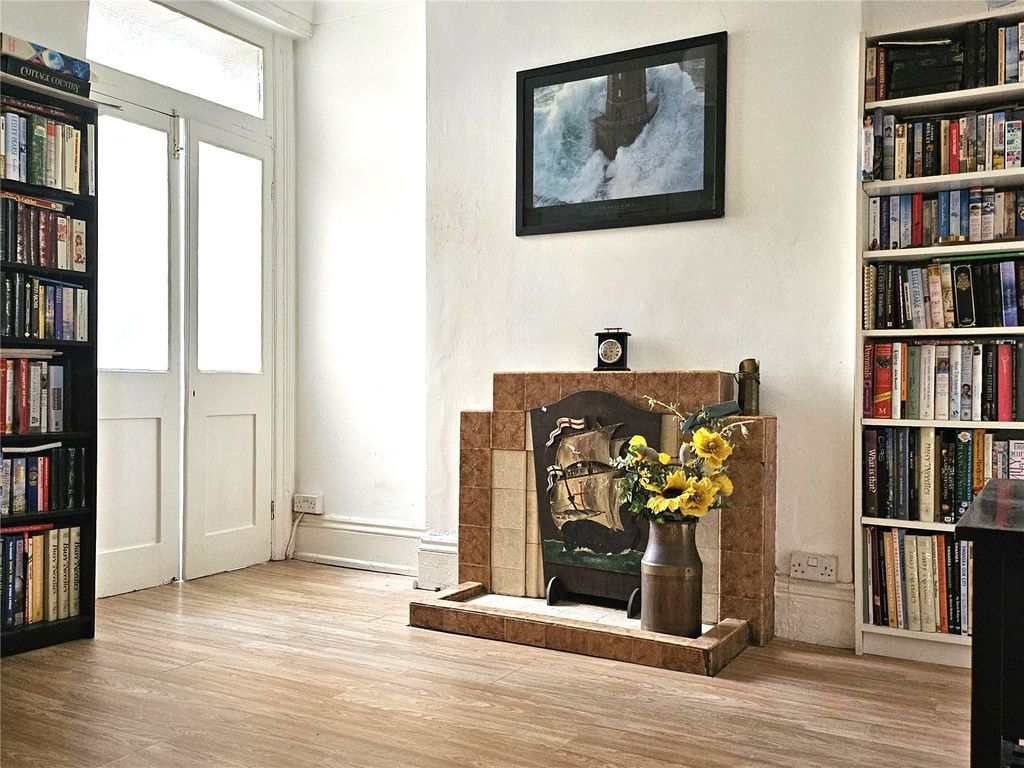 Property photo 3 of 15 Picture No. 10