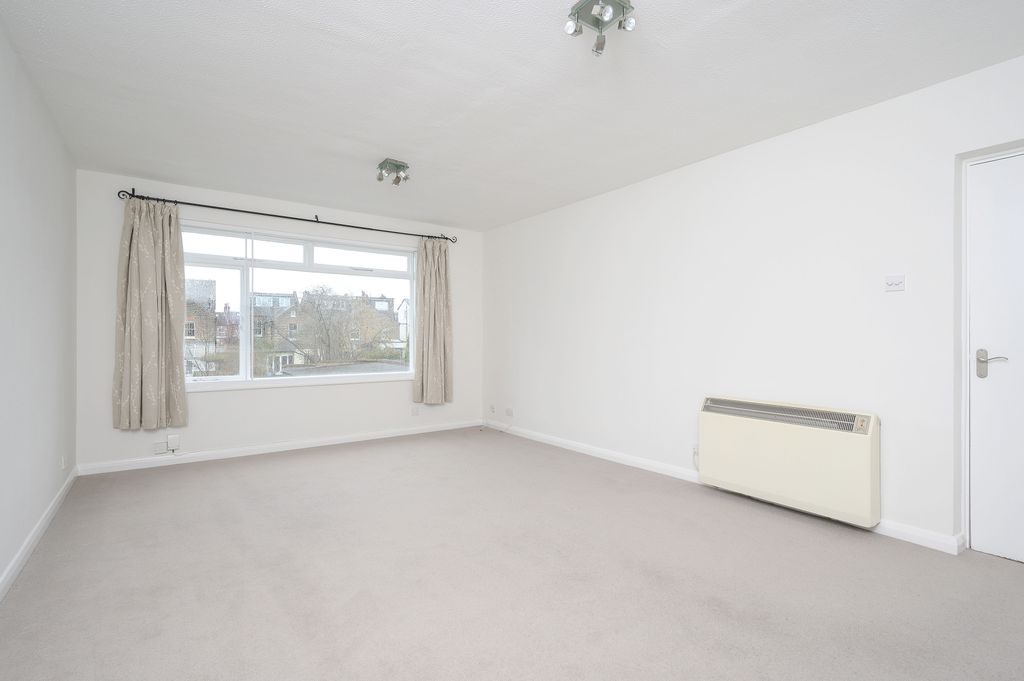 Property photo 3 of 10 5. Burvill Court - 7