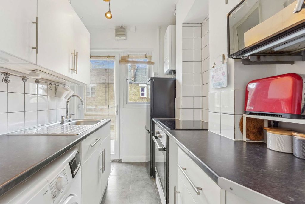 Property photo 2 of 7
