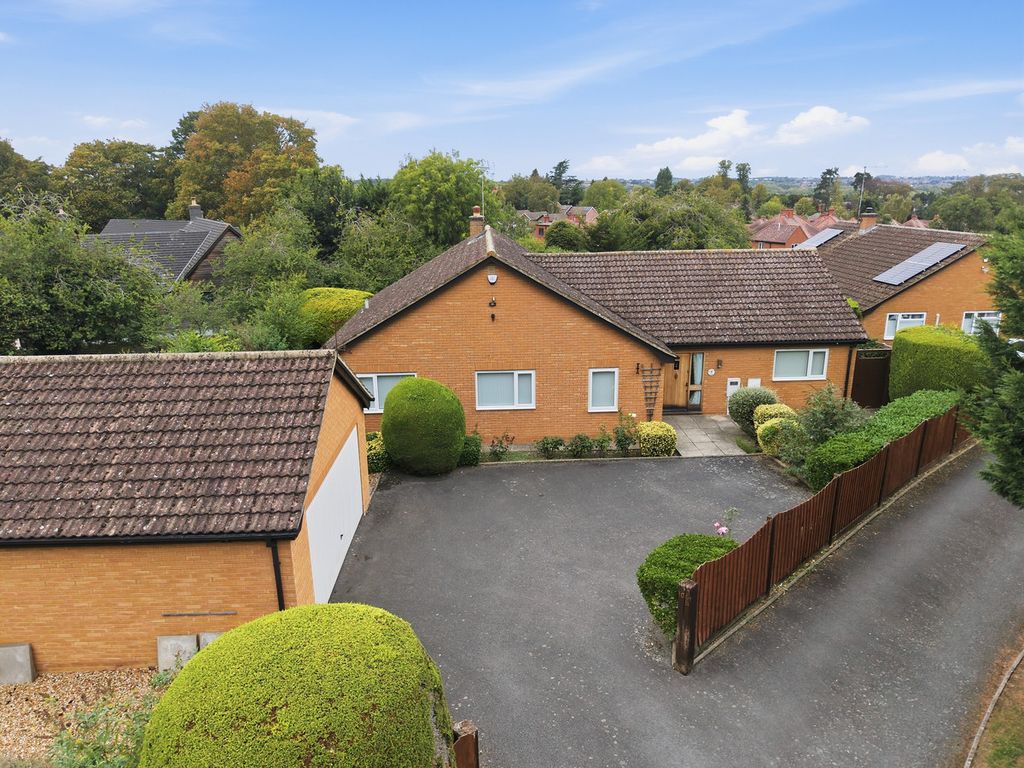 Property photo 1 of 42
