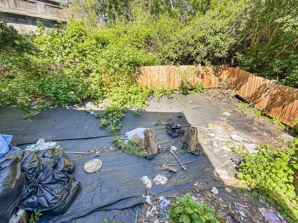 Property photo 3 of 27