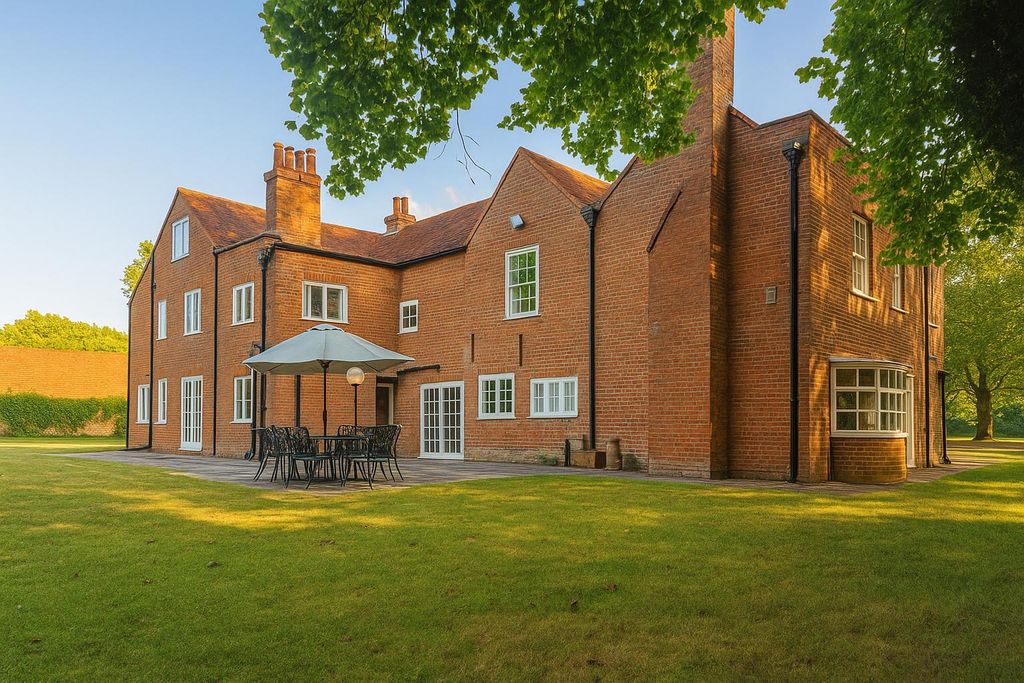 Property photo 2 of 18 Image