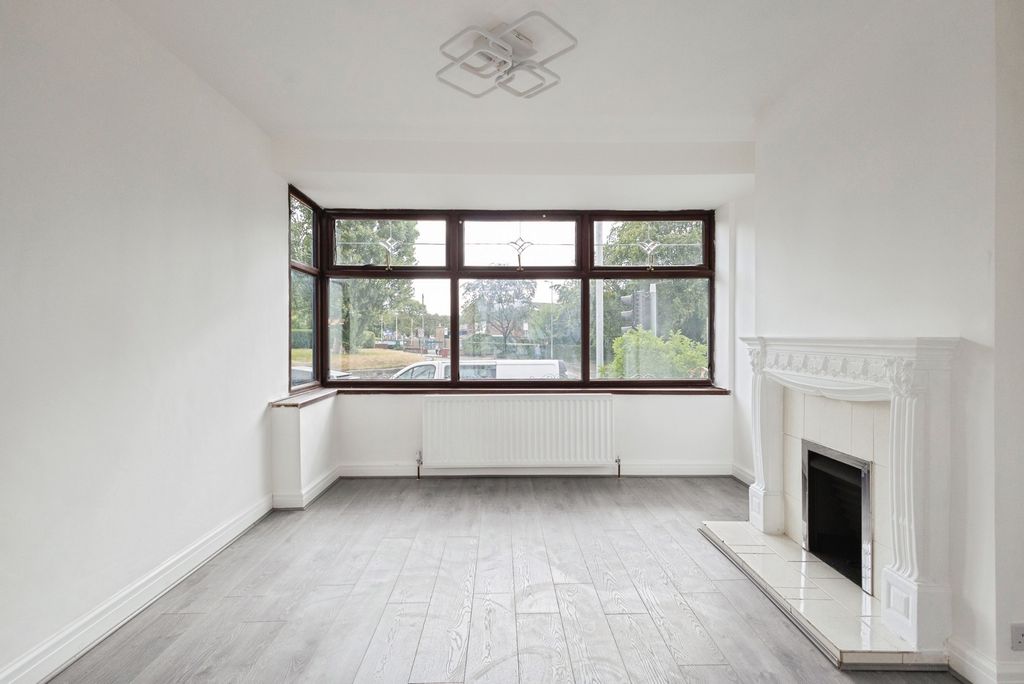 Property photo 3 of 20 Pbox-Img.Jpg