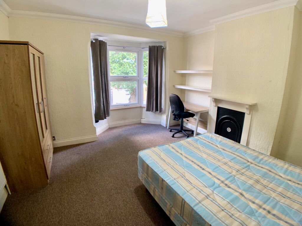 Property photo 3 of 9