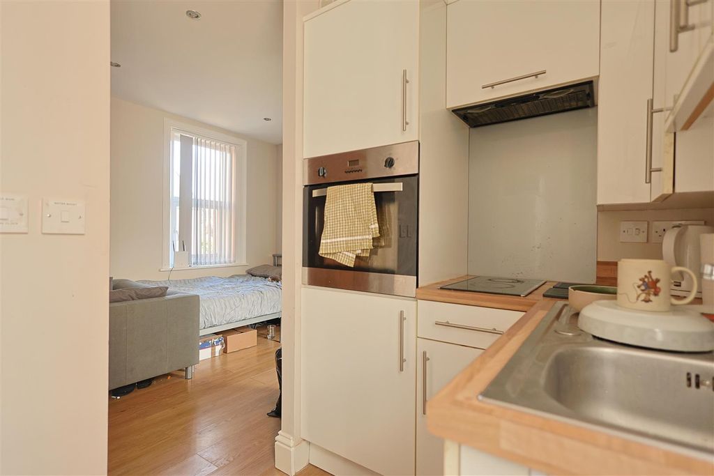 Property photo 3 of 7 36138Ac8-19E7-43A6-9165-F48Fb68Db4B9.Jpeg