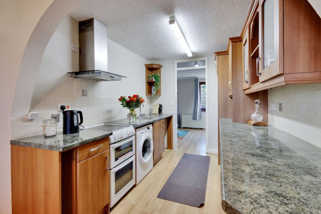 Property photo 2 of 15 Kitchen