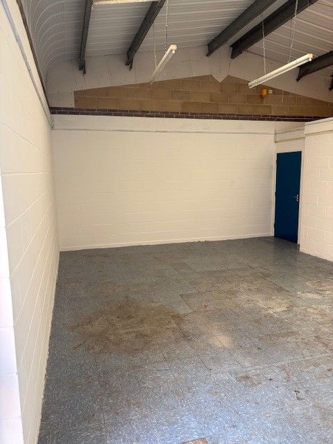 Property photo 3 of 4 Unit 15