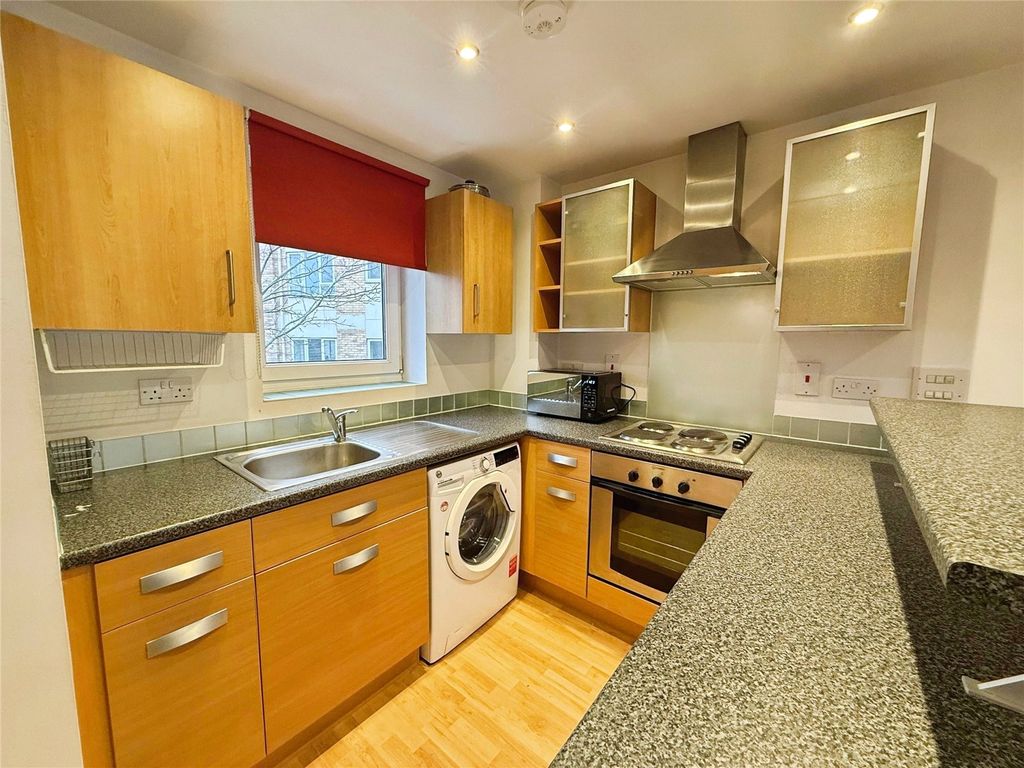 Property photo 3 of 8 Picture No. 42