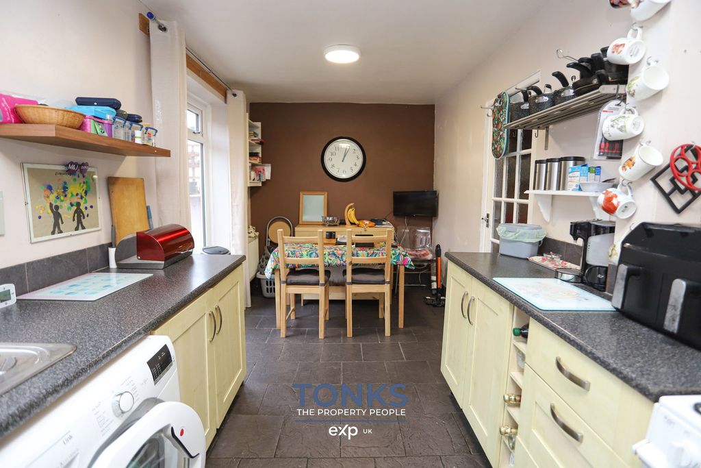 Property photo 3 of 16