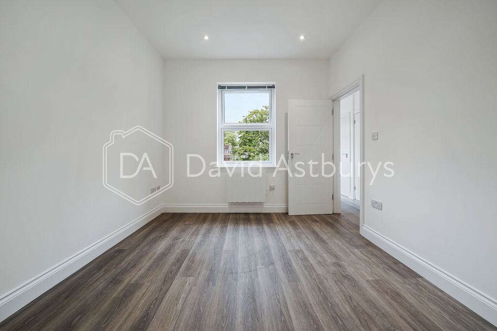 Property photo 3 of 5 6Af-1 - Bedroom