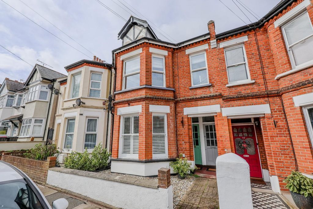 Property photo 1 of 17