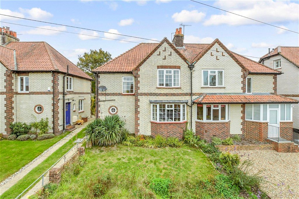 Property photo 2 of 11 External (Web)