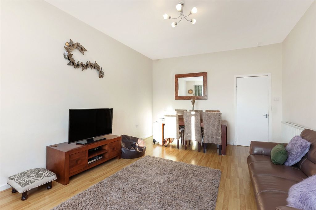 Property photo 3 of 15 Living Room