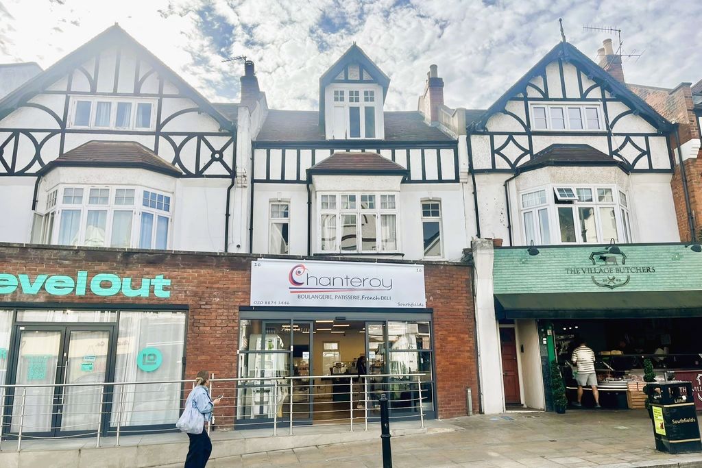 Property photo 1 of 29 16A Replingham Road, Southfields, London Sw18 5Ls