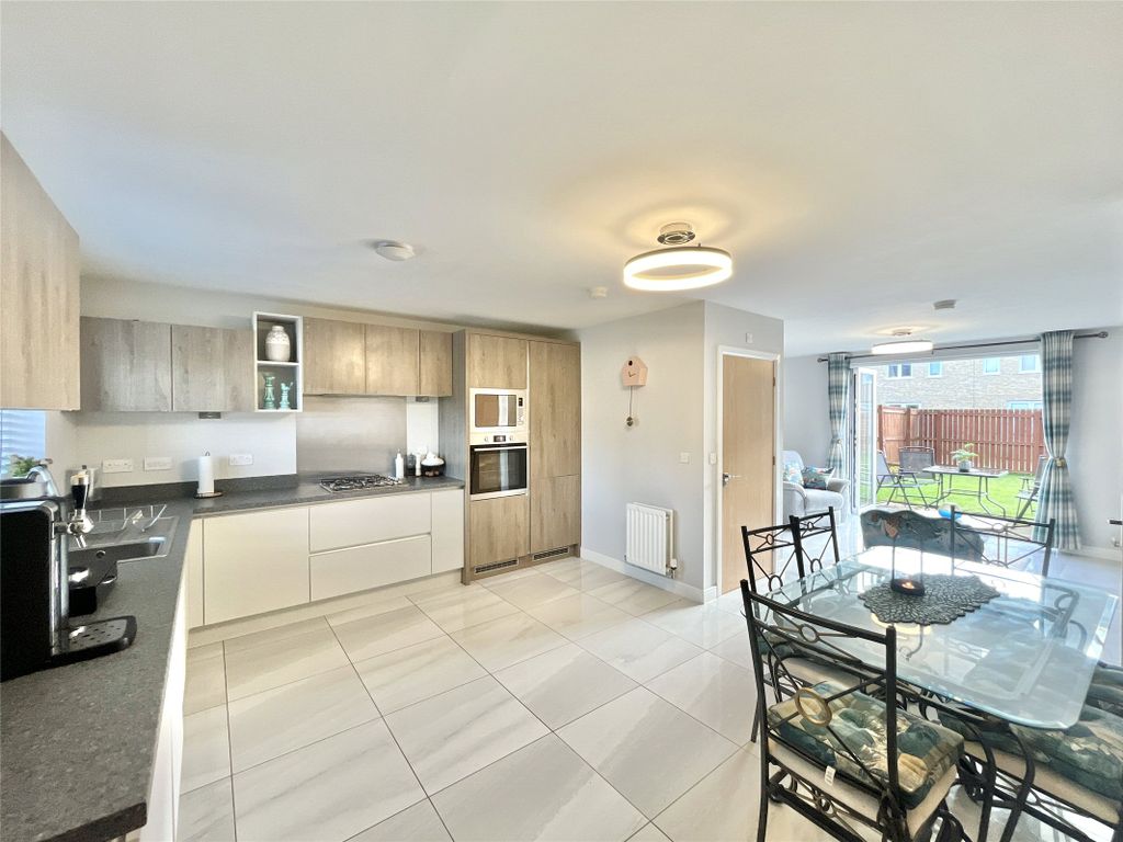 Property photo 3 of 23 Dining Kitchen