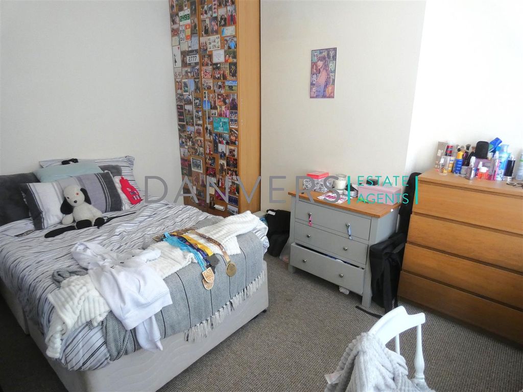 Property photo 2 of 7 P1120168.Jpg