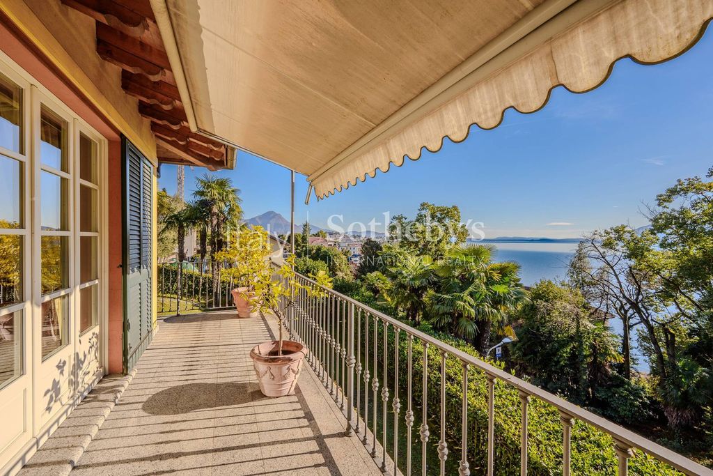 Property photo 2 of 21