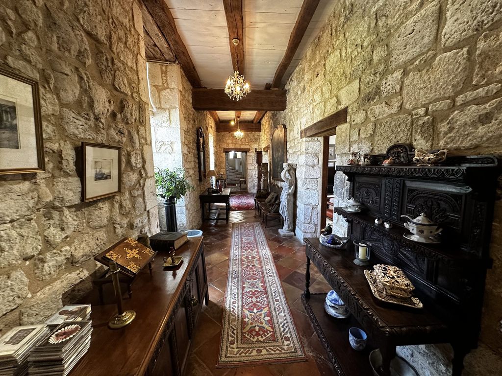 Property photo 3 of 18