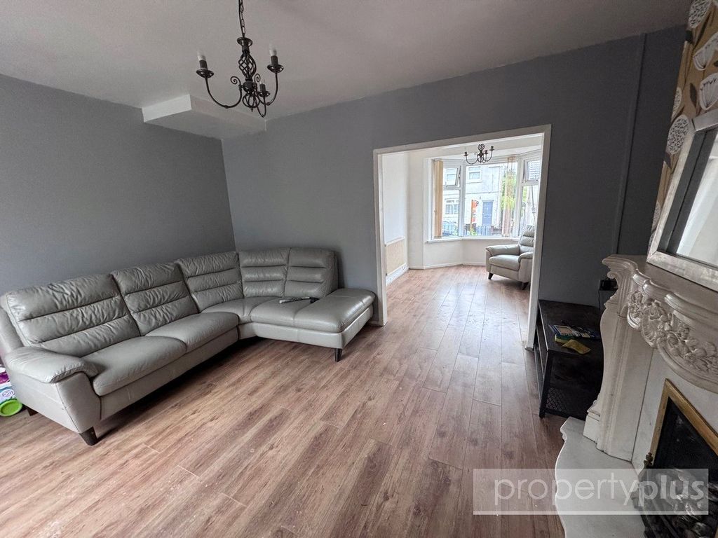 Property photo 2 of 13 Picture No. 11